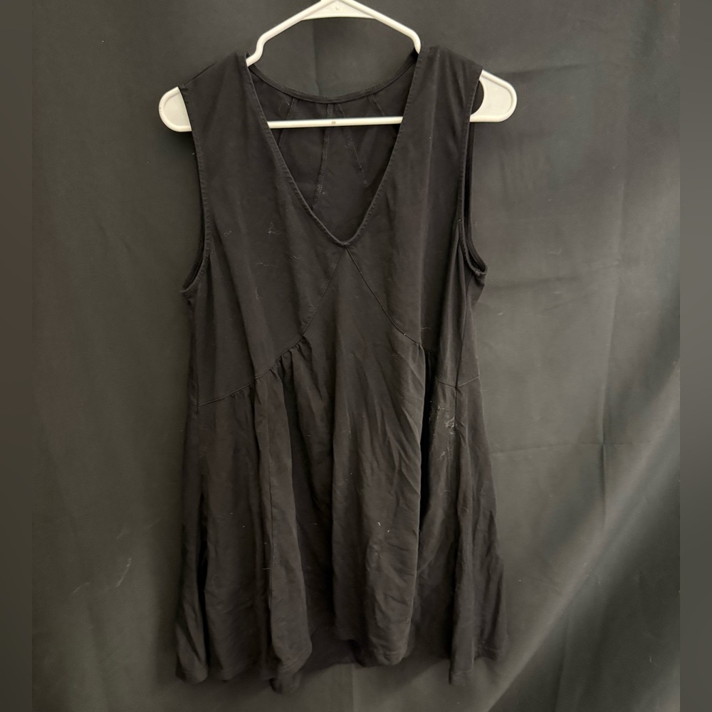 SL Fashions Black V-Neck Tank Top